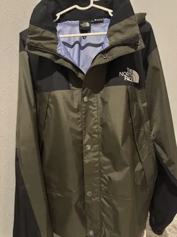 THE NORTH FACE 마운틴 파카 올리브 그린/블랙