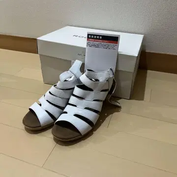 ROCKPORT 화이트 스트랩 샌들