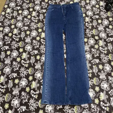 다크 블루 플레어 데님 팬츠 M