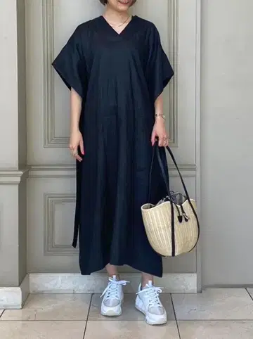 HYKE (하이크) LINEN PONCHO 원피스 네이비