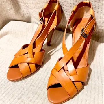 Bally 38.5 새상품 브라운 가죽 크로스 스트랩 샌들 천연 가죽