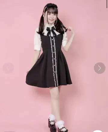 로지타 브로치 절개 원피스