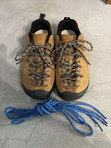 KEEN 재스퍼 브라운