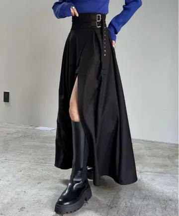 PAGEBOY 도킹 랩스커트 블랙