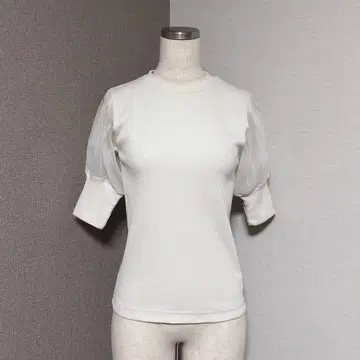 아줄바이마우지 시어 슬리브 리브 티셔츠 아이보리