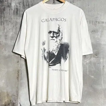 GALAPAGOS 위인 프린트 T셔츠