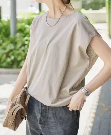 Spick & Span 코쿤 실루엣 티셔츠