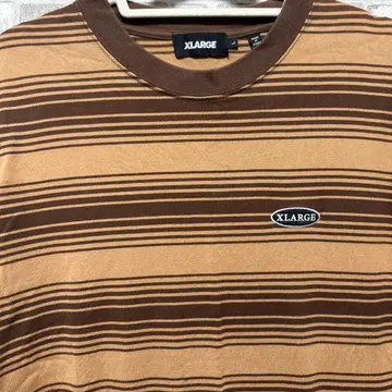 XLARGE 브라운/베이지 스트라이프 티셔츠