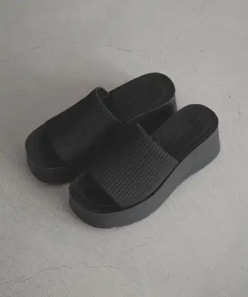 블랙 플랫폼 샌들