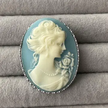 SILVER 카메오 브로치