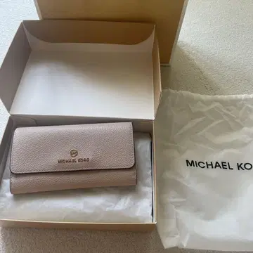 MICHAEL KORS 반지갑 핑크