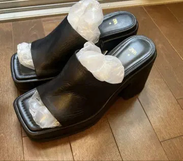 ZARA 블랙 힐 샌들