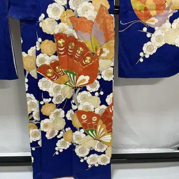 C88 순수 실크 후리소데 금 자수 금박 기모노