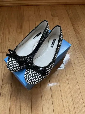 LUSSO MALENA 펌프스
