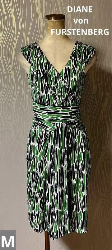 DIANE von FURSTENBERG 슬리브리스 랩 원피스