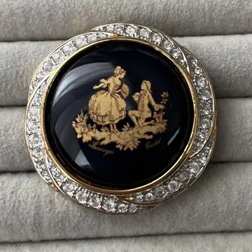 Limoges 브로치