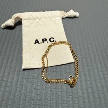 A.P.C. 골드 팔찌 오리지널 파우치 포함