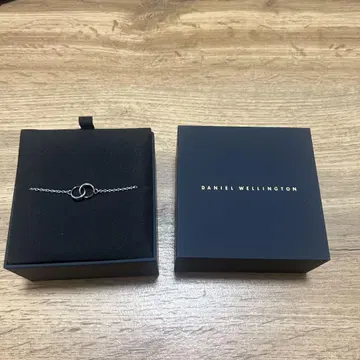 Daniel Wellington 다니엘 웰링턴 팔찌