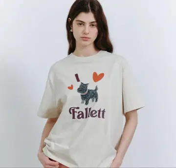 fallet 크림색 T셔츠 (상의)