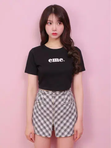 엠미에메 Logo embroidered short t-shirt 블랙