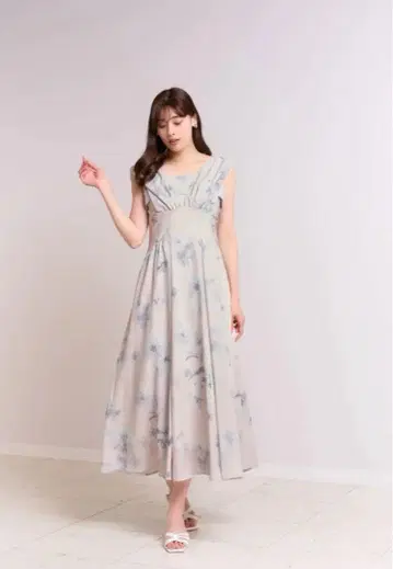 herlipto Anelia Gathered Flare Dress