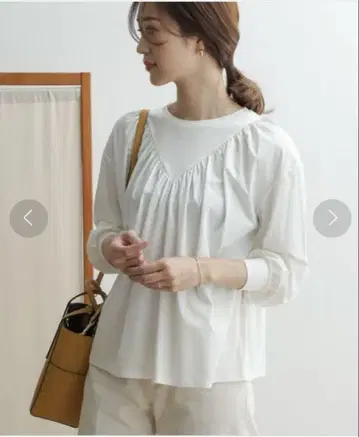 어반 리서치 도어스 프론트 개더 풀오버 화이트 여성용 티셔츠 긴팔 T