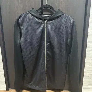 A.S. 후드 부착 블랙 자켓