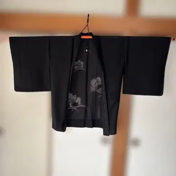미사용 새상품 여름용 블랙 겉옷 문양 자수 교육용 실 부착