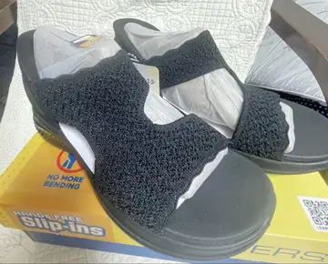 SKECHERS SLIP INS 샌들 (블랙)
