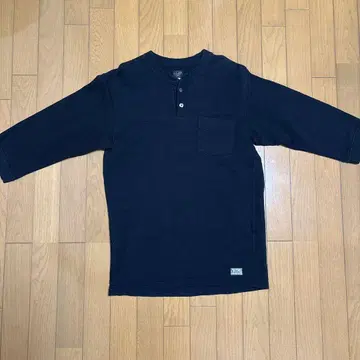 Dawkes Garment 네이비 7부 소매 티셔츠