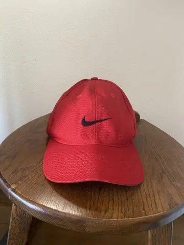 Nike 로고 Cap 챙 안쪽 그린, 빨간색