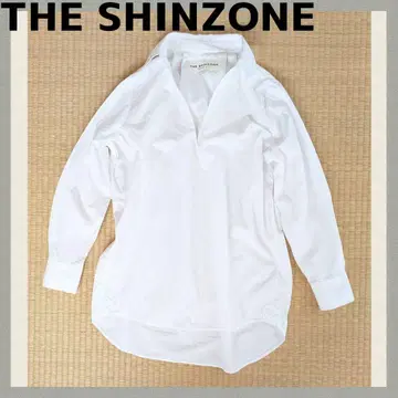 # THE SHINZONE 스키퍼 셔츠 풀오버 화이트 뒷기장 긴 스타일