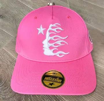 Hellstar Studios fitted hat 캡 a