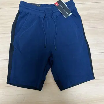 미사용 새상품 Under Armour 네이비 숏팬츠 SM
