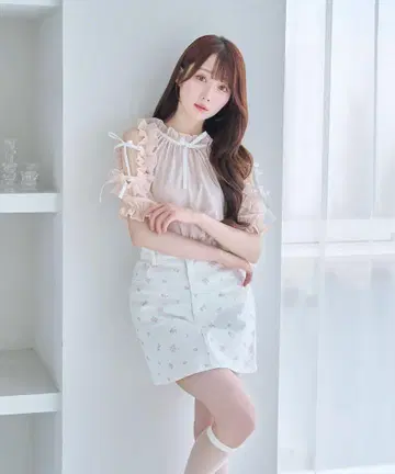 rosemuse shoulder 프릴 블라우스 핑크