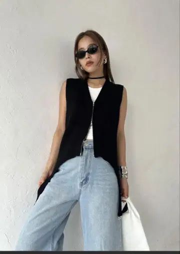트렁크88 Garter Straps Knit Vest 블랙