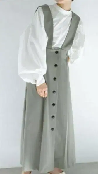 서스펜더 그레이 롱 스커트
