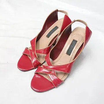 MARC JACOBS 빨간색 크로스 스트랩 가죽 샌들
