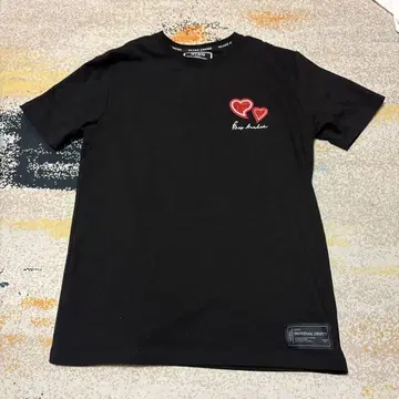 아담스 저글러 블랙 T셔츠 하트 자수