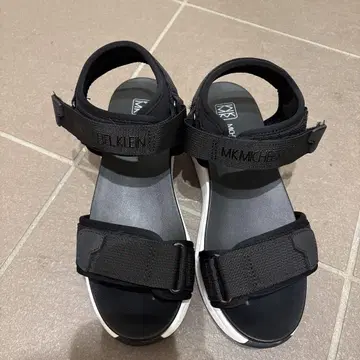 미쉘클랑 블랙 스포츠 샌들