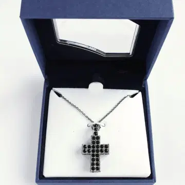 스와로브스키 Cross 크리스탈 블랙 목걸이