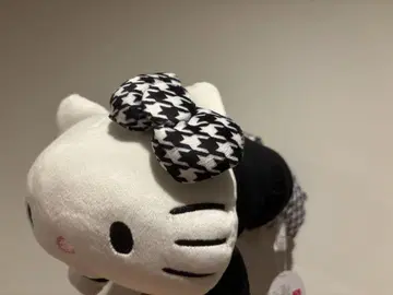 [택 포함] 헬로키티 흑백 봉제인형 티슈 케이스