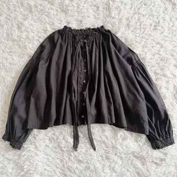 [ 네스트로브 ] 블라우스 린넨 개더 리본 차콜 그레이 FREE