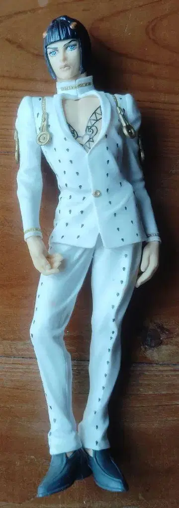 부챠라티 피규어