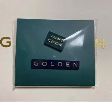 정국 GOLDEN 핀 배지