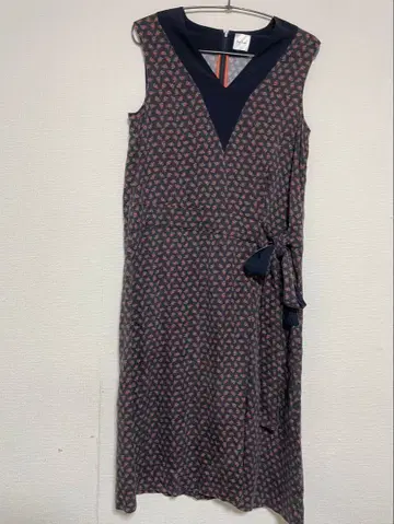 폴스미스 PAUL SMITH 원피스 딸기 스컬 주말 세일