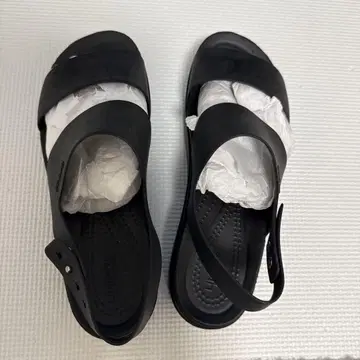 Crocs 블랙 샌들 W9