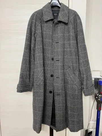 A.P.C. 체크 무늬 체스터 코트 xs 사이즈
