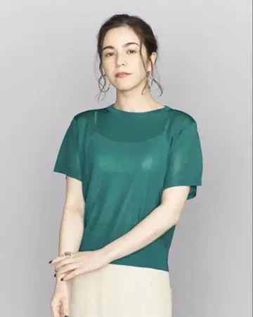 인기 상승! 새상품급 BEAUTY&YOUTH 샤이니 시어 숏 슬리브