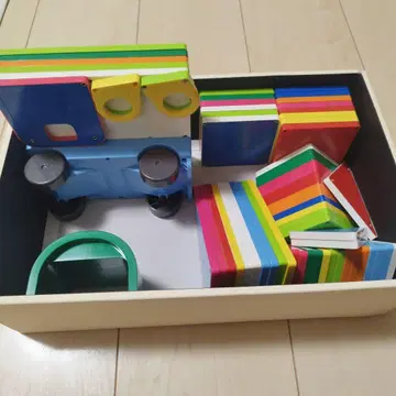 컬러풀한 자석 블록 세트